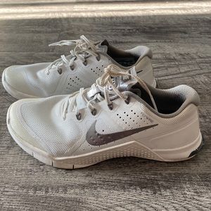 WOMEN’S NIKE TRAINING SHOES